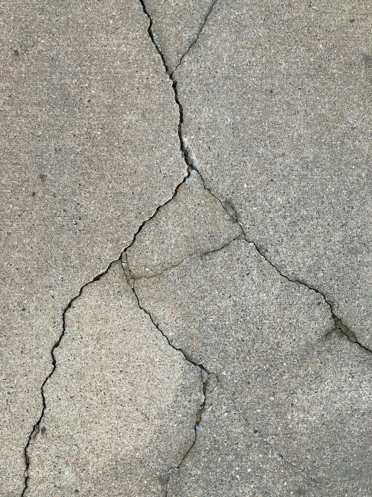 768